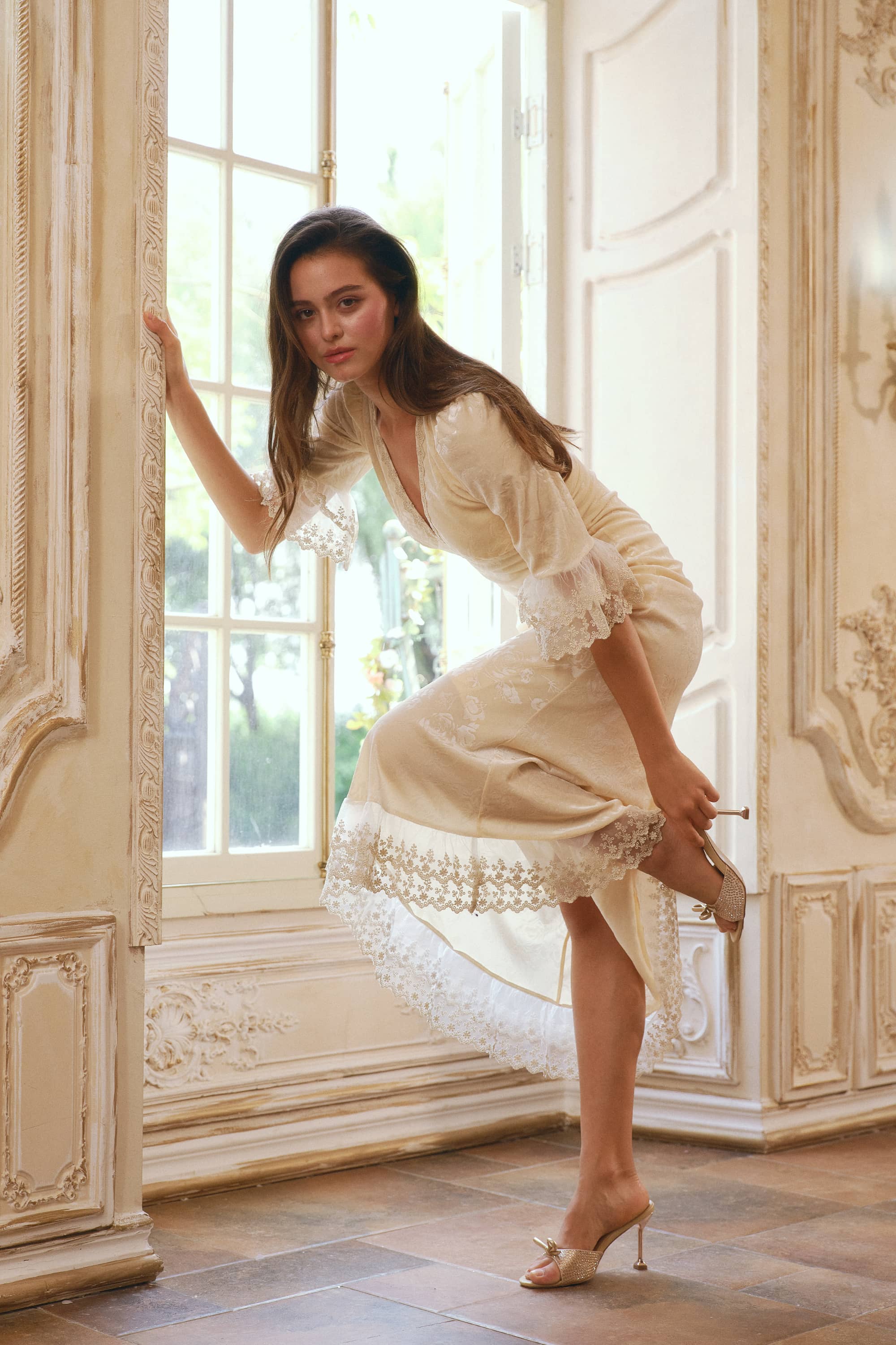 Gwyneth Embossed Velevt Maxi Dress in Pearl White