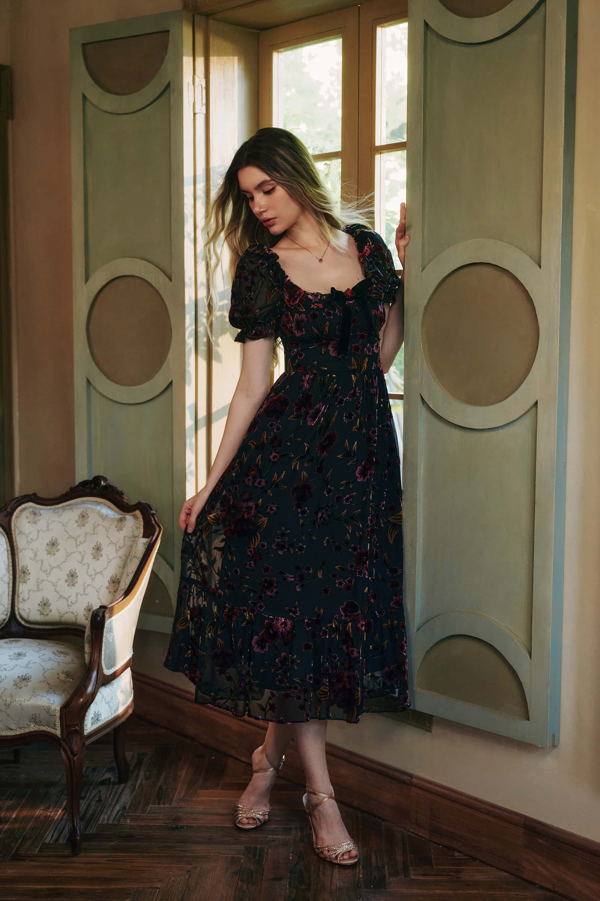 Juliette Burnout Velvet Midi Dress in Black