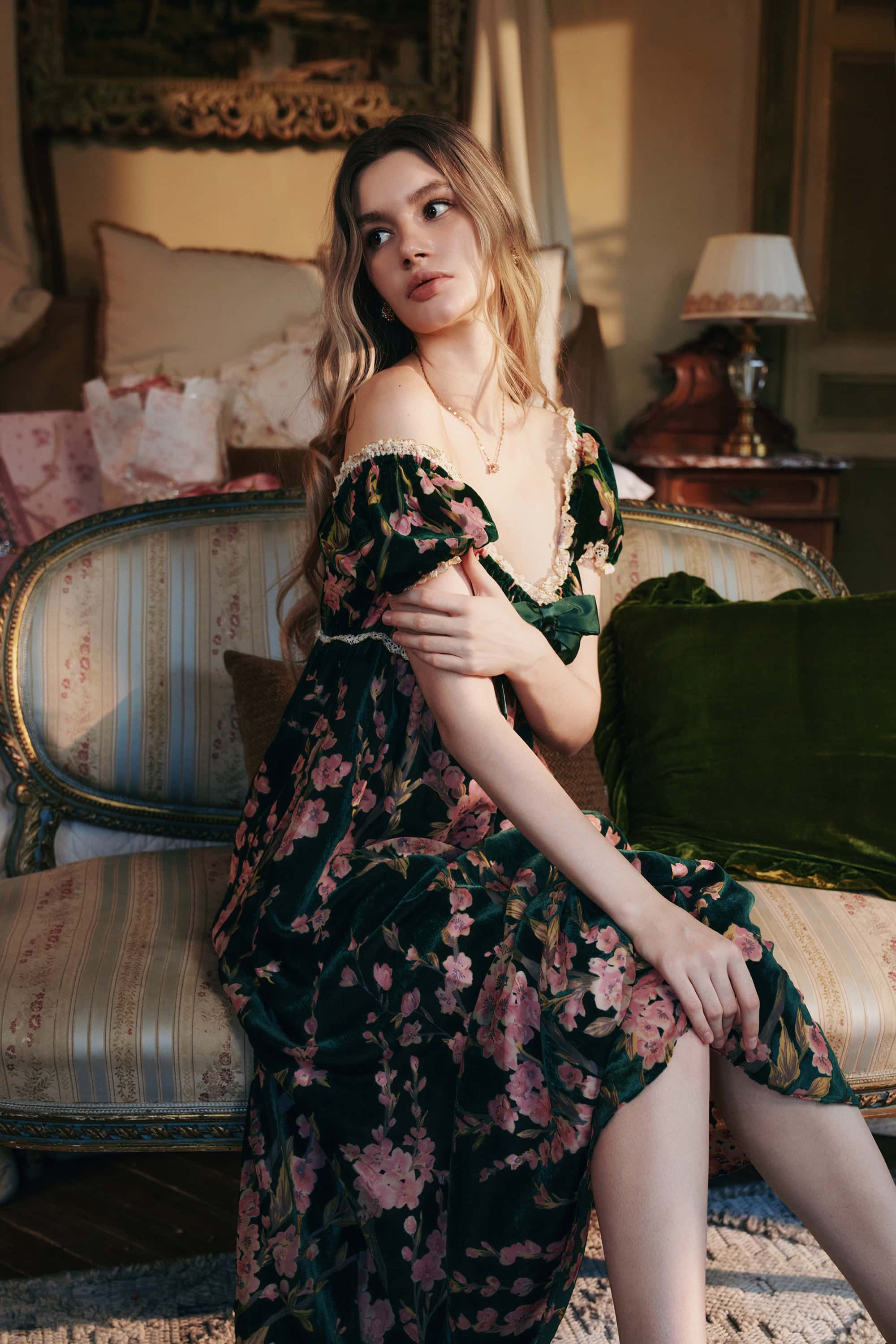 Georgiana Burnout Velvet Midi Dress in Forest Green