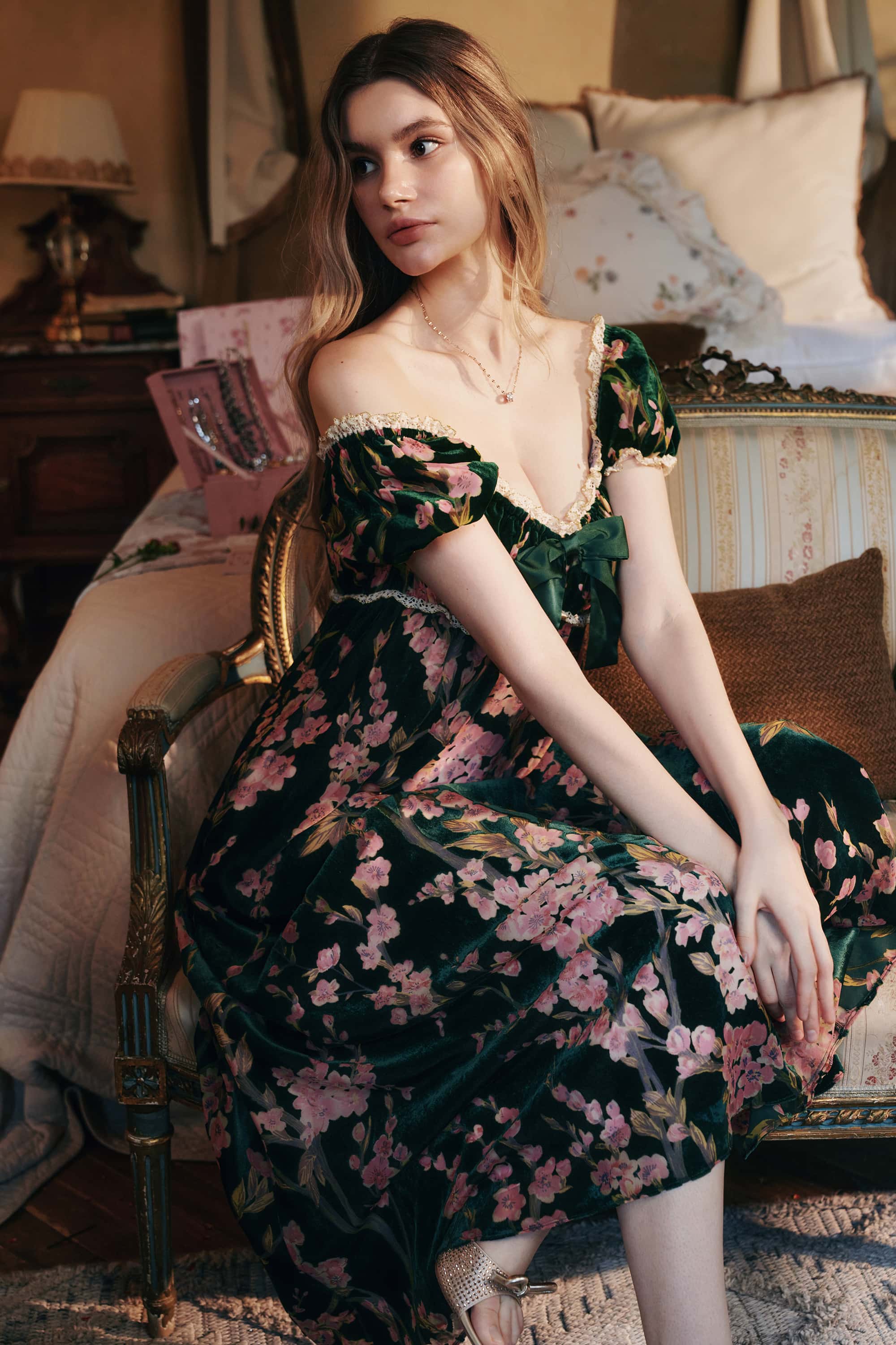 Georgiana Burnout Velvet Midi Dress in Forest Green