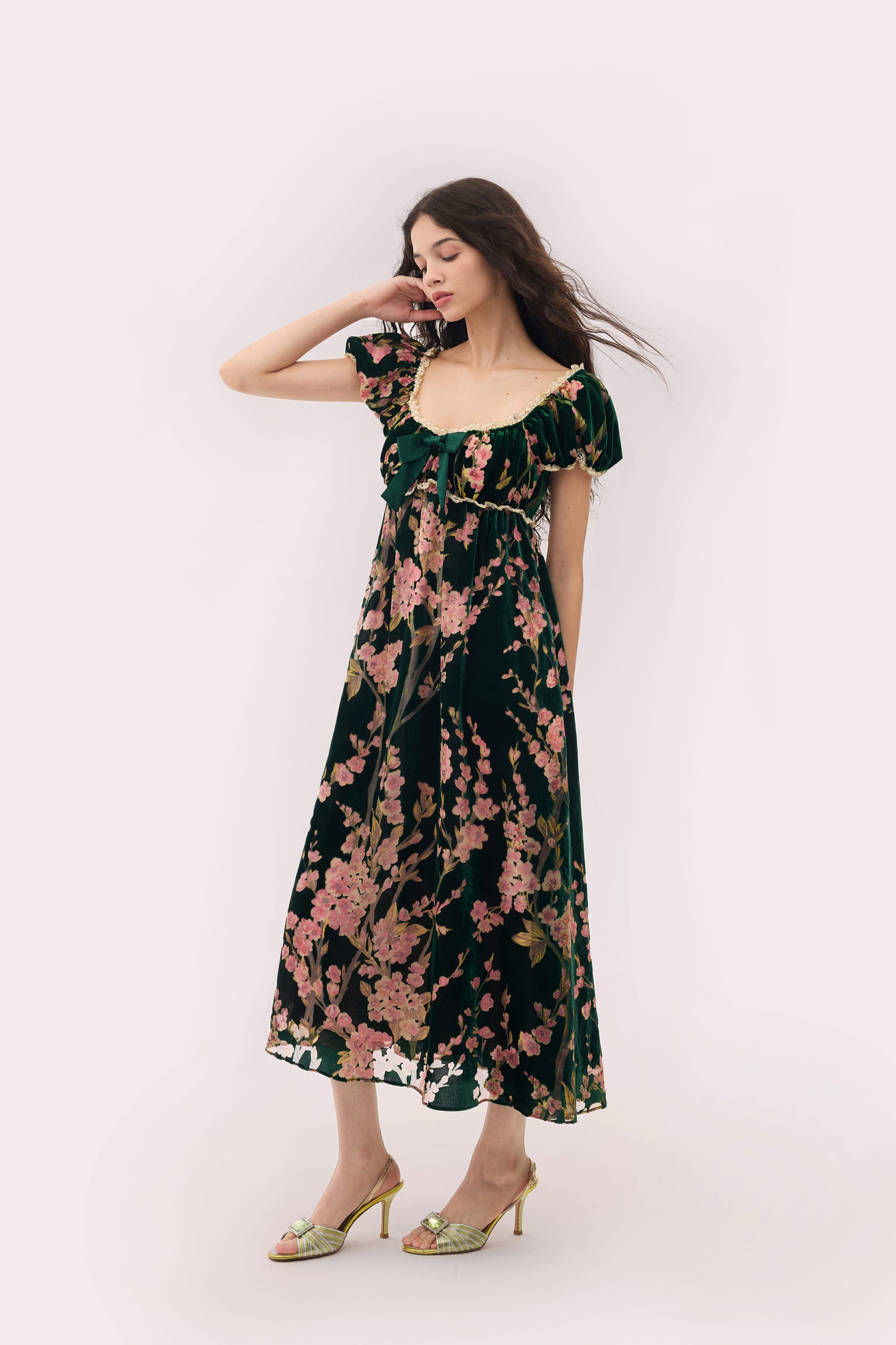 Georgiana Burnout Velvet Midi Dress in Forest Green