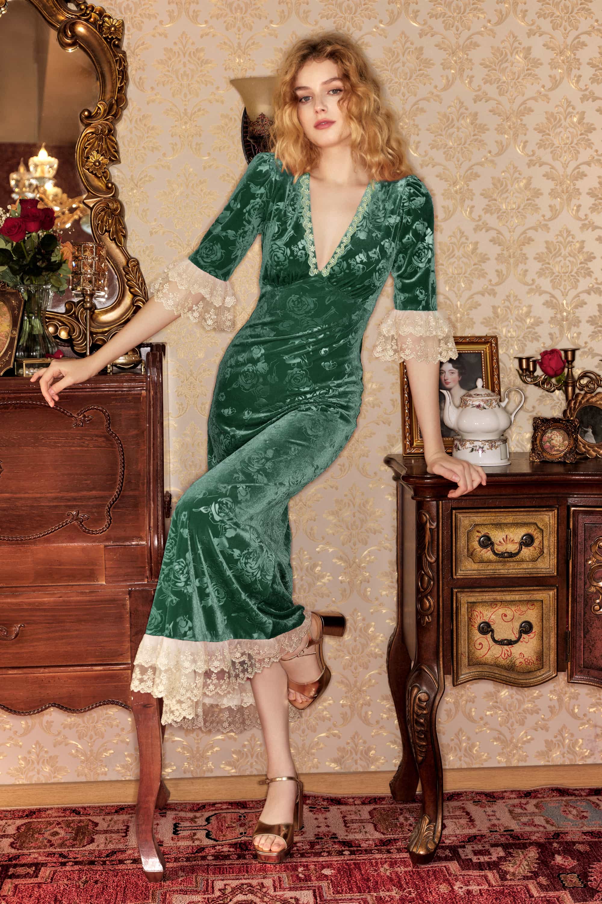 Gwyneth Embossed Velvet Maxi Dress in Jade Green