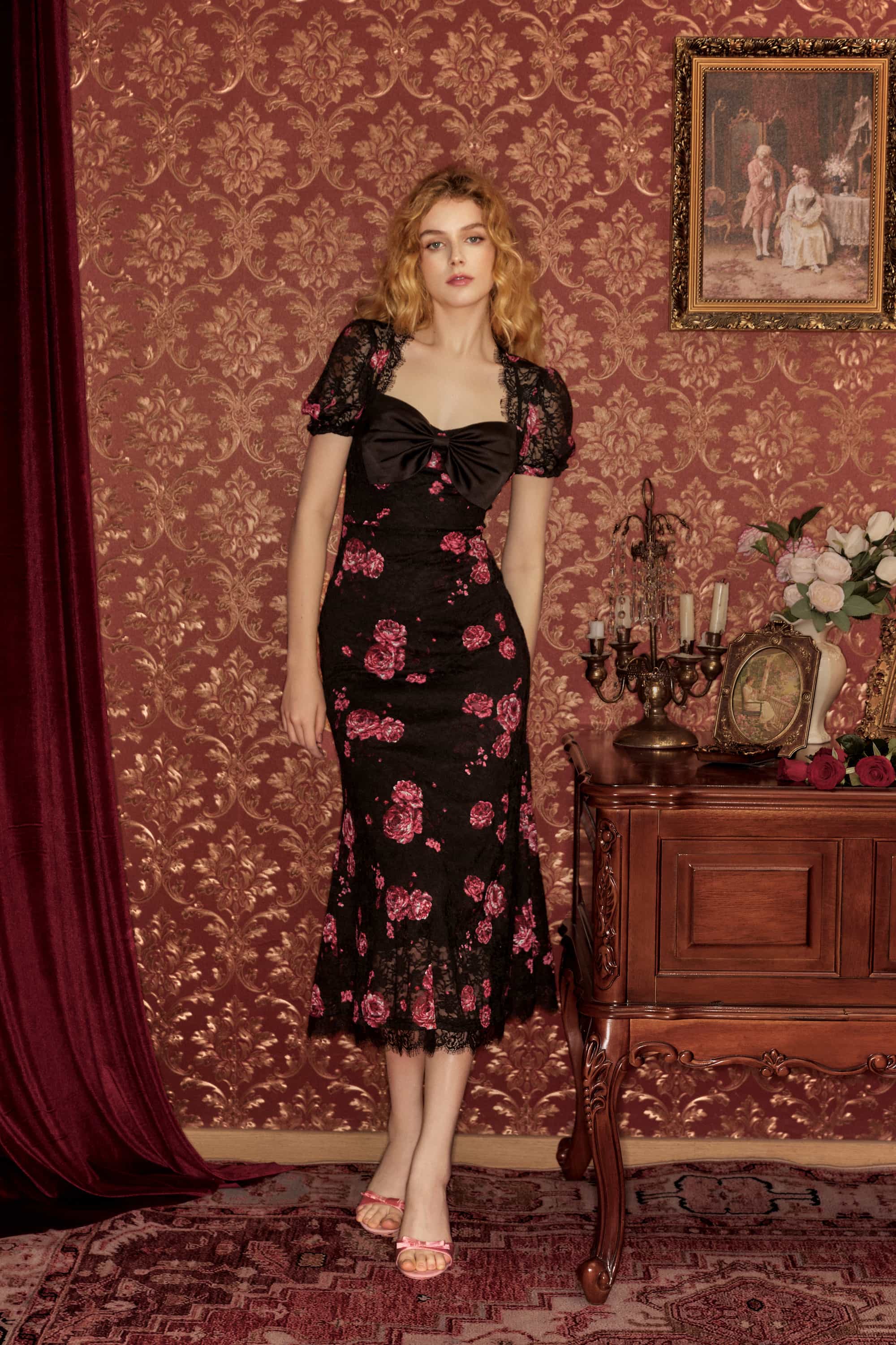 Rose Floral Lace Midi Dress in Black