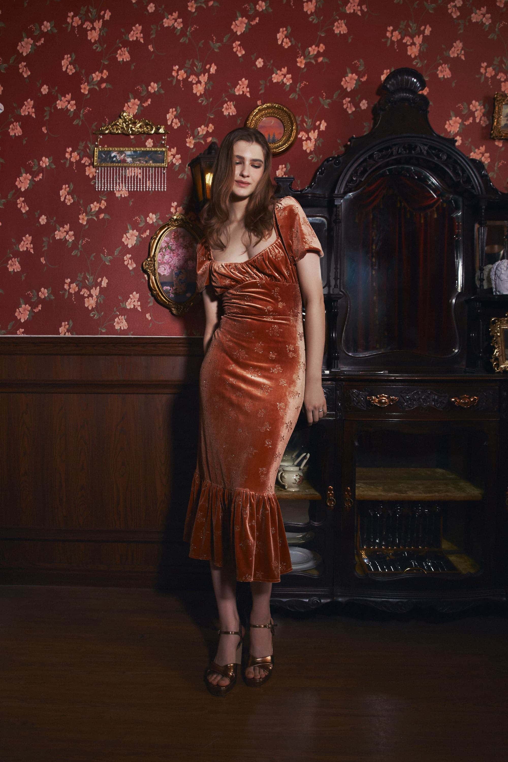 Brielle Gilded Velvet Midi Dress in Siena Orange