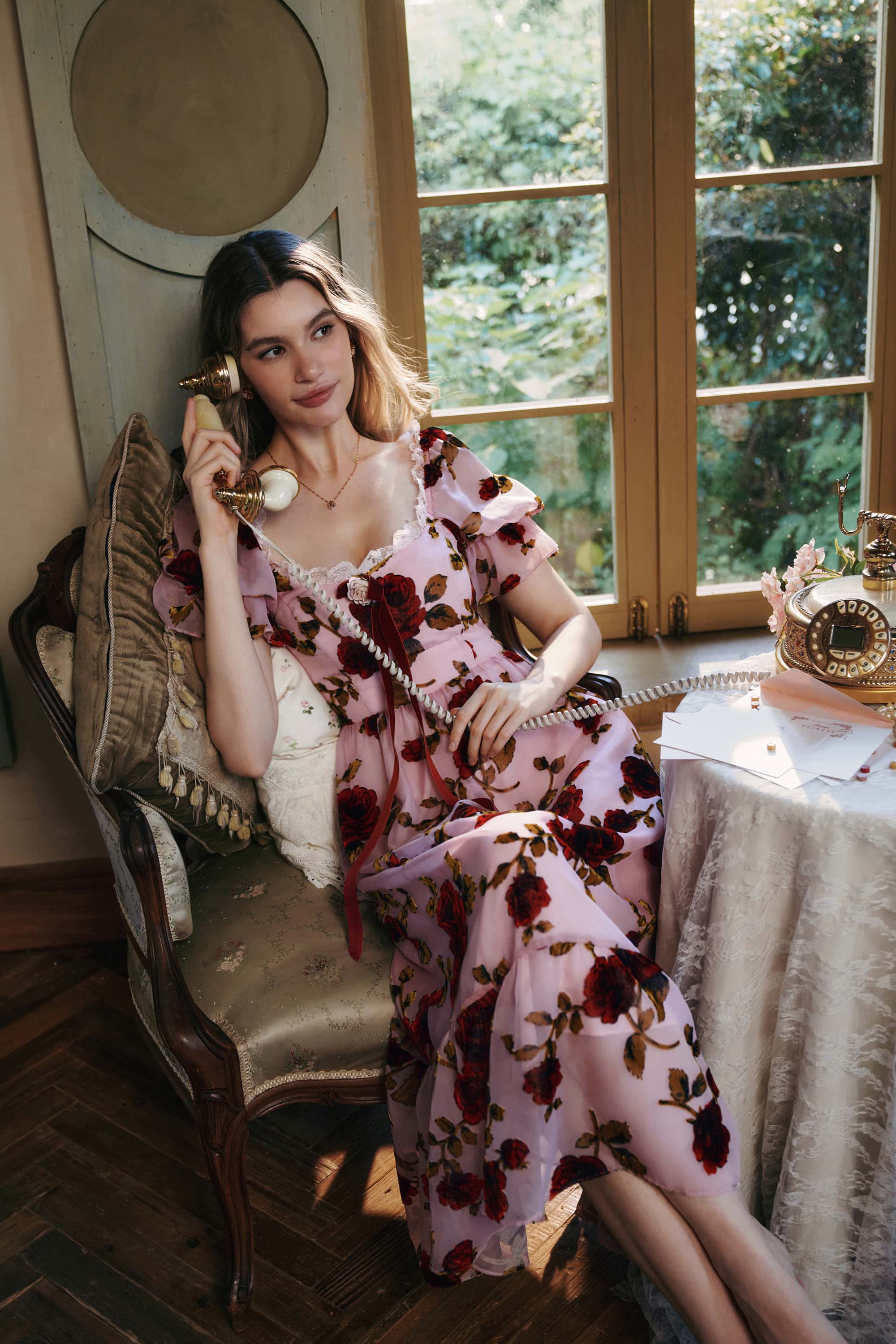 Stella Burnout Velvet Midi Dress in Rose Pink