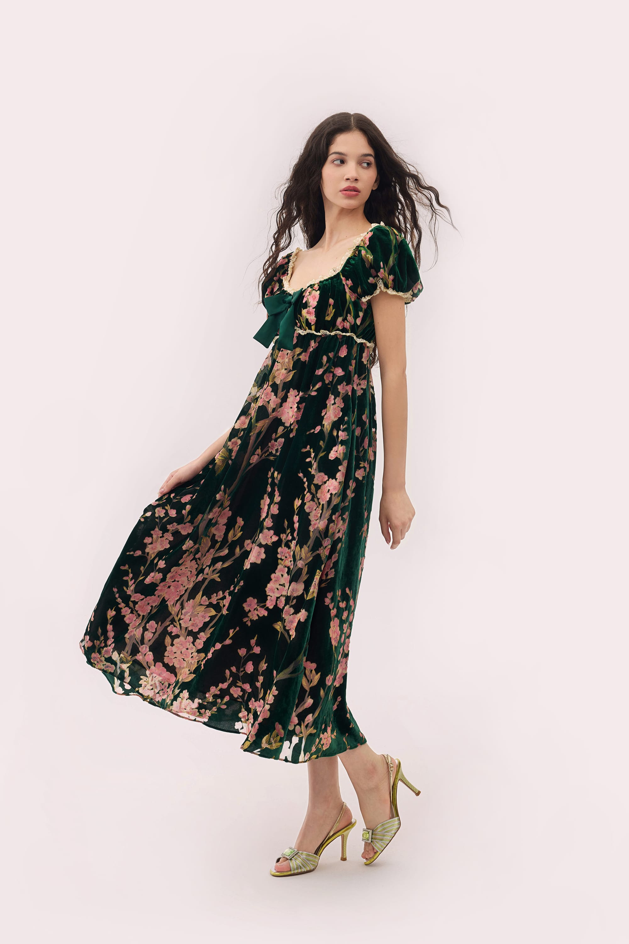 Georgiana Burnout Velvet Midi Dress in Forest Green