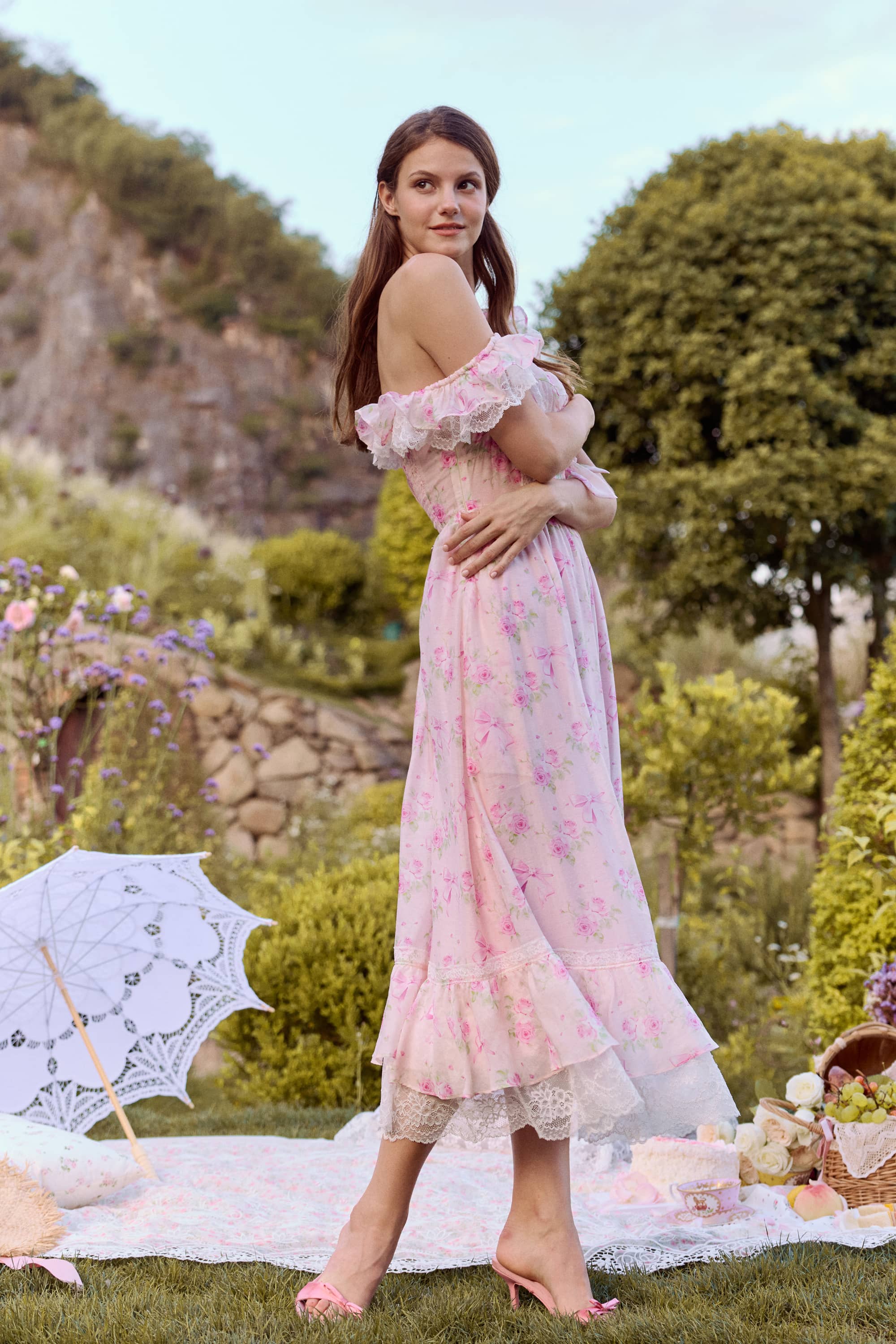 Anya Floral Crepe Midi Dress in Blush Pink