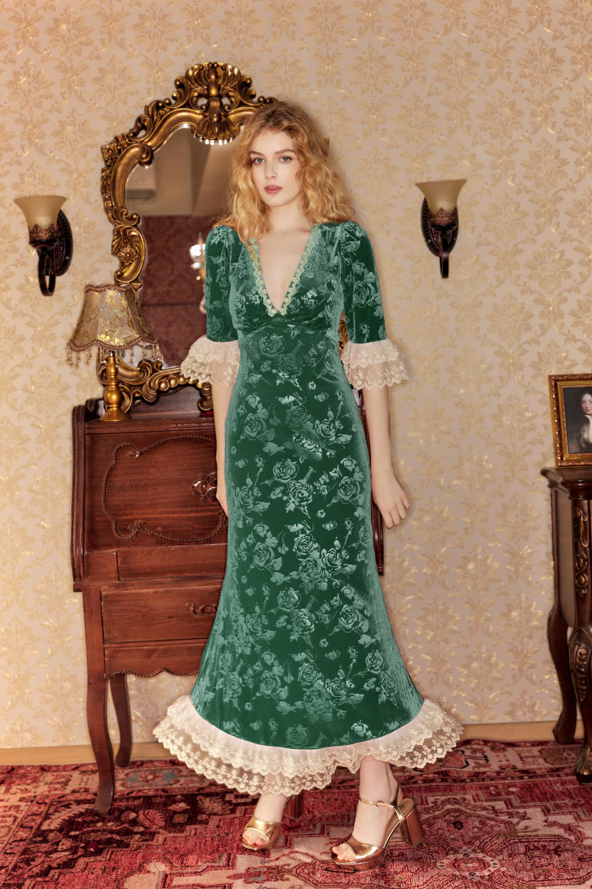 Gwyneth Embossed Velvet Maxi Dress in Jade Green