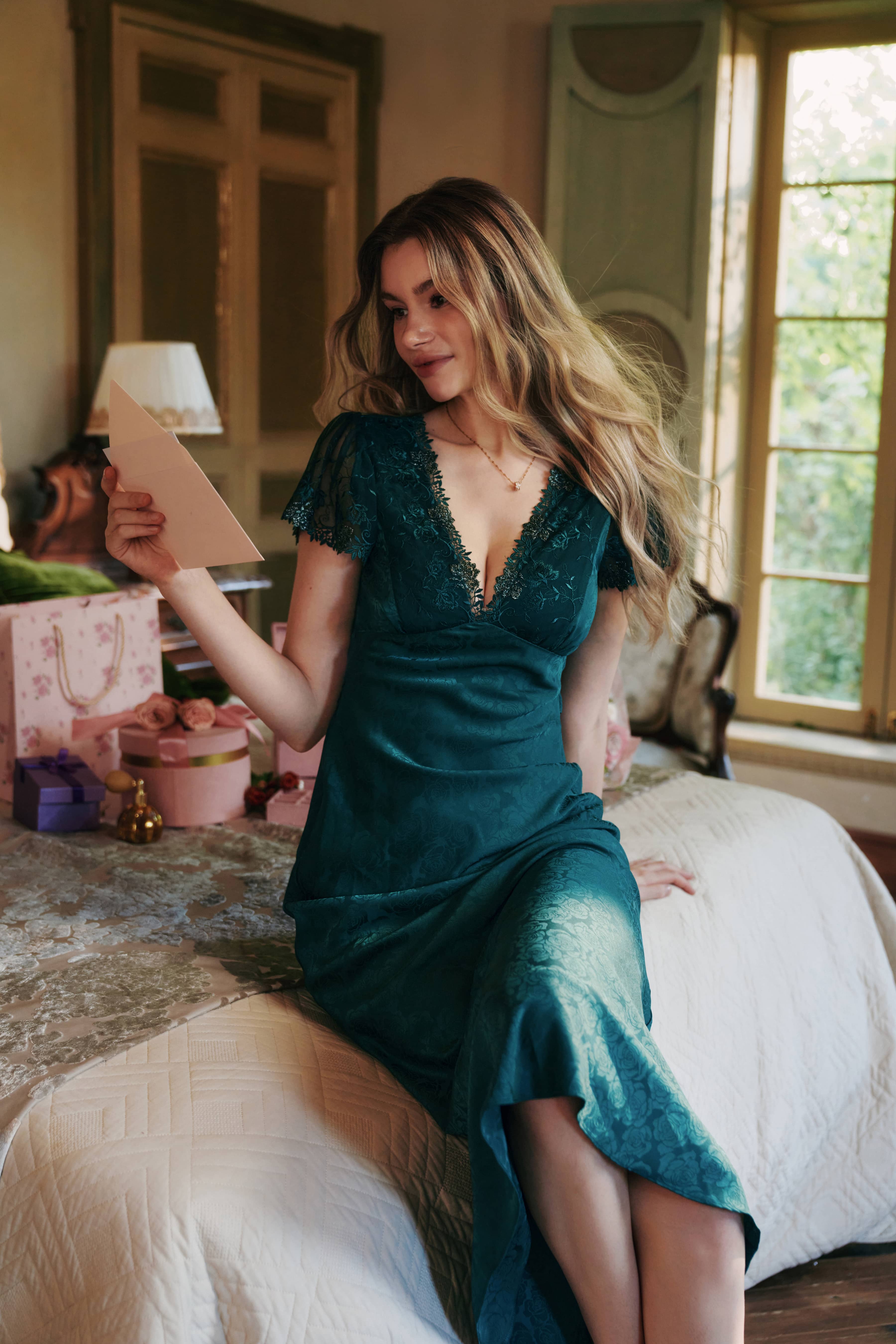 Eleanor Jacquard Satin Midi Dress in Emerald Green